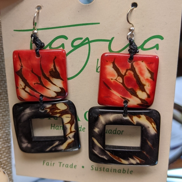 Tagua Nut Jewelry - Red and black Tagua Nut Earrings